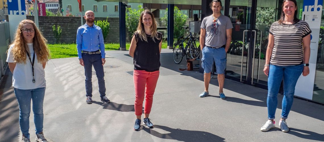 Special thanks go to the IRB and Humabs personnel, in particular to Sandra Jovic, Blanca Fernandez, Federico Mele, Chiara Silacci, Luca Piccoli (in the picture), Mariagrazia Uguccioni, Antonio Lanzavecchia and Federica Sallusto who made it possible to get these first results in a very short period of time.